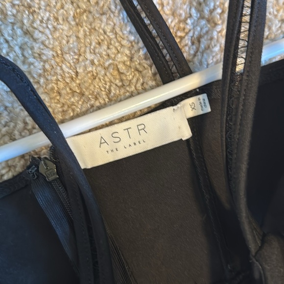 Astr the Label plunge neck sheath dress in size Small - Picture 12 of 12